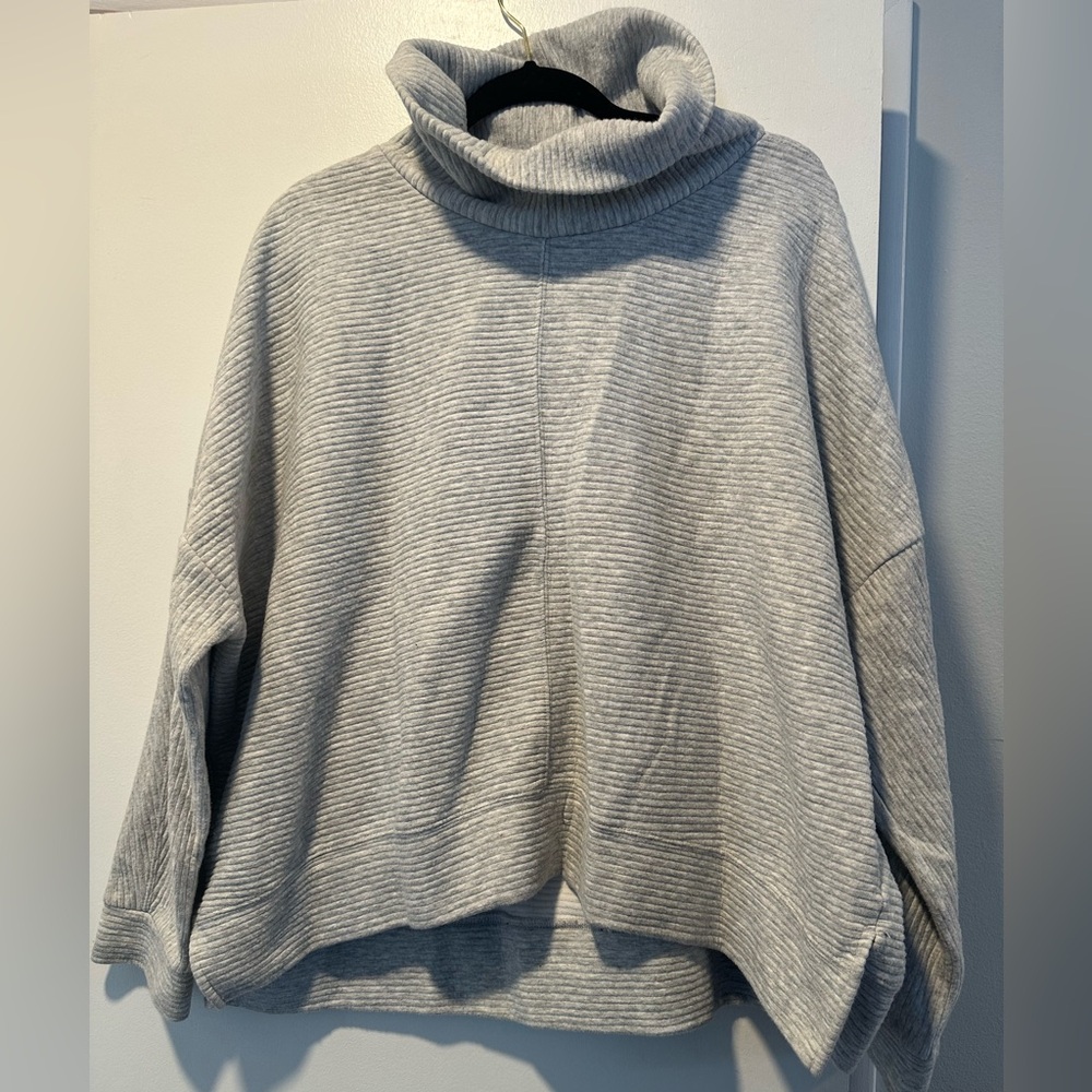 90 Degree By Reflex Light Gray Ribbed Top